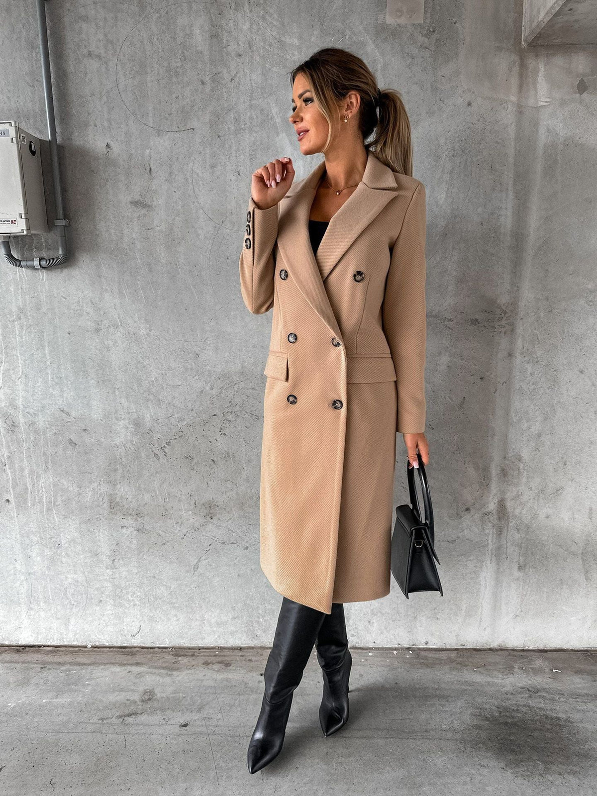 Ariadne double-breasted wide lapel long coat, brown
