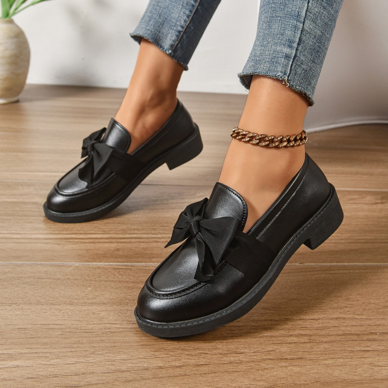 Camila | Bow Loafers