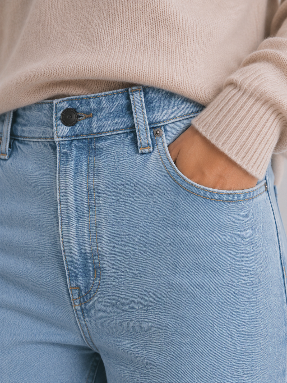 Della high waisted wide leg jeans light wash - styled outfit