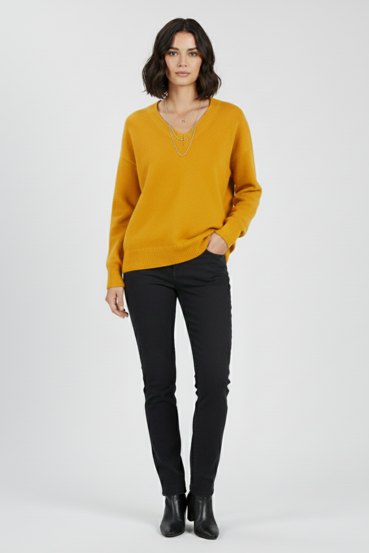 Ginevra | V-Neck Sweater with Pullover Design