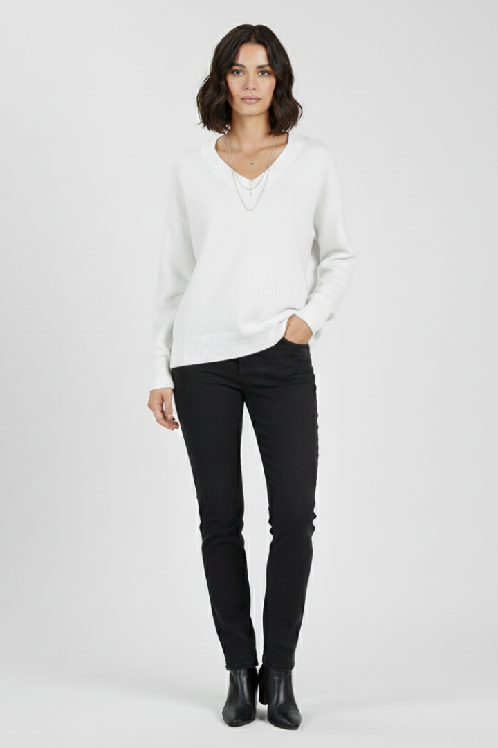 Ginevra | V-Neck Sweater with Pullover Design