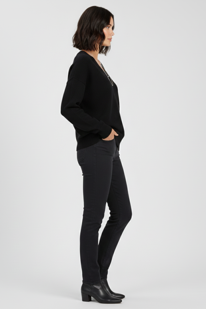 Ginevra V-neck sweater - full look