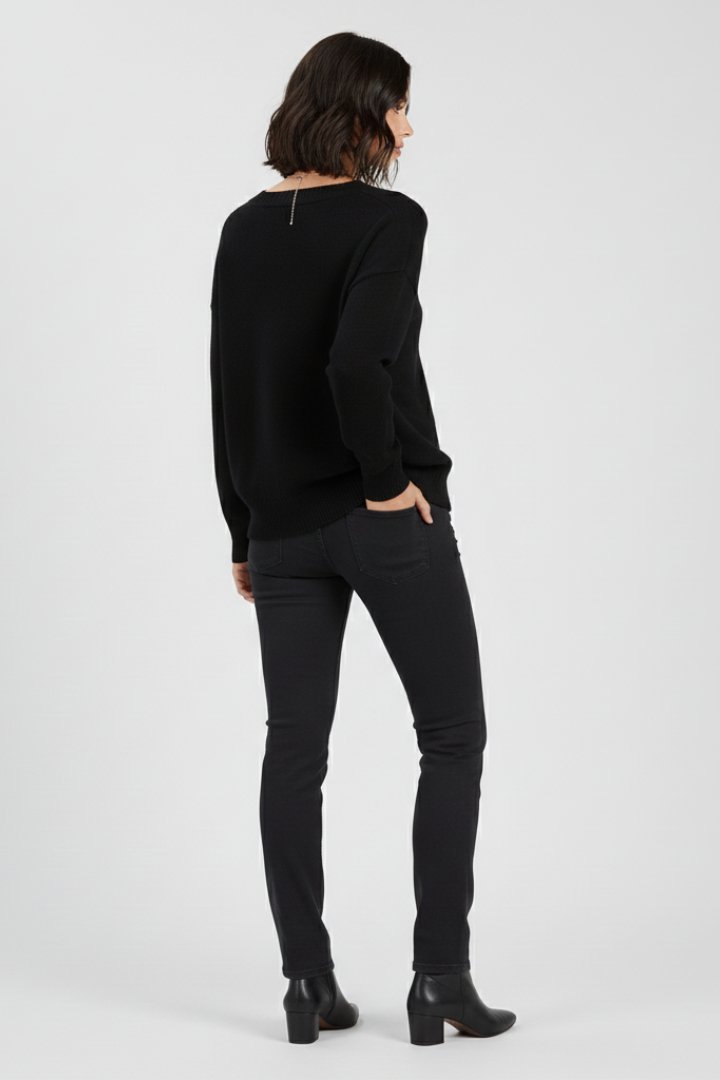 Ginevra V-neck sweater - close up