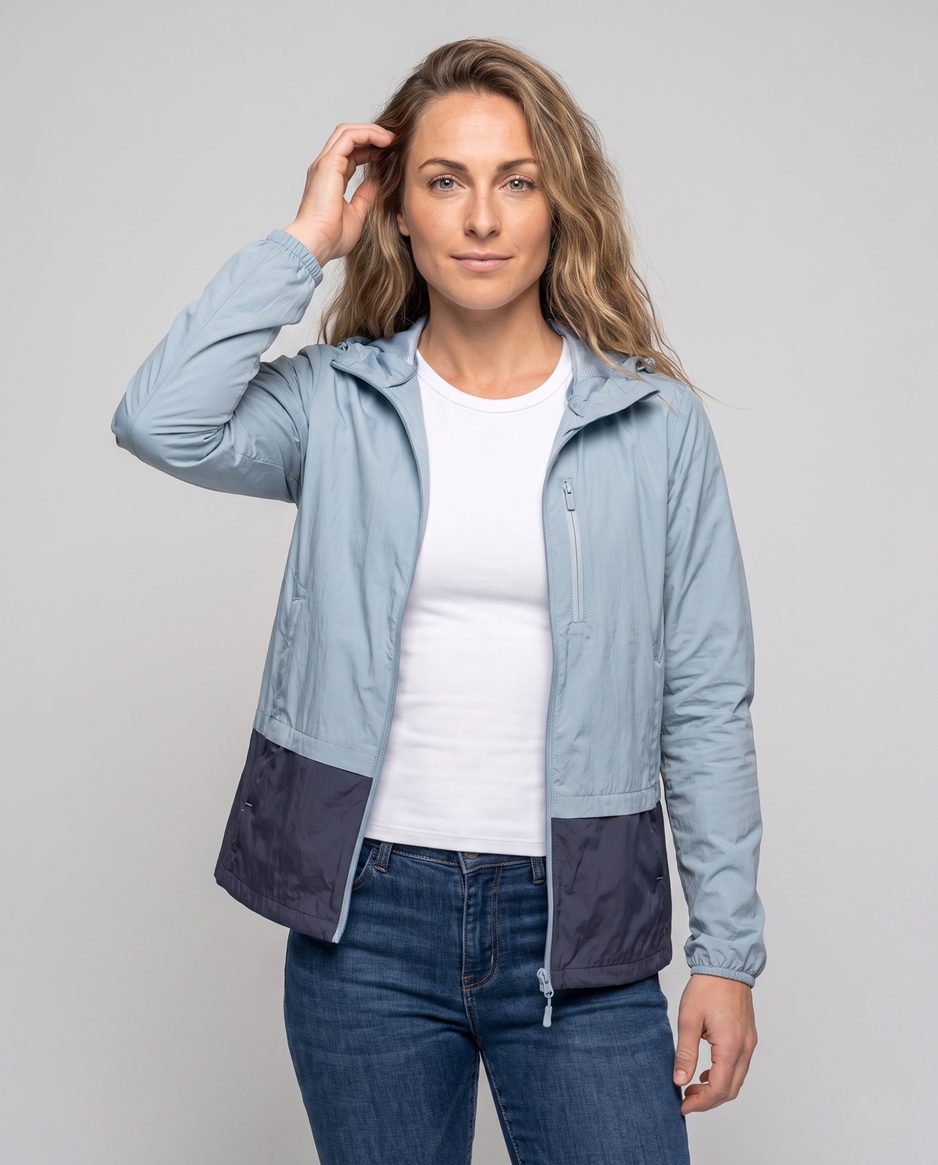 Grace ultralight outdoor jacket - upper body detail