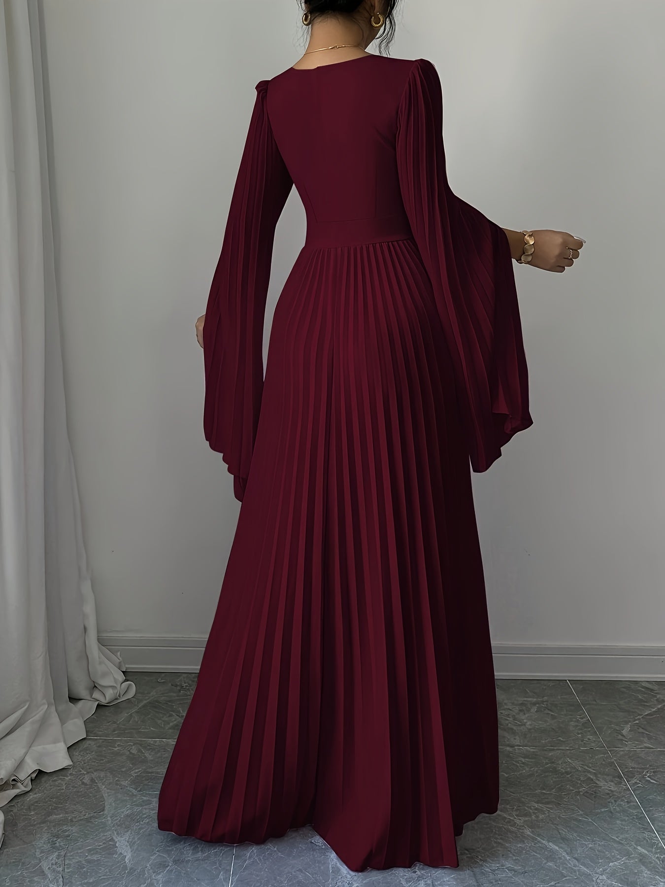 Guinevere fall v-neck maxi dress - color Light Green