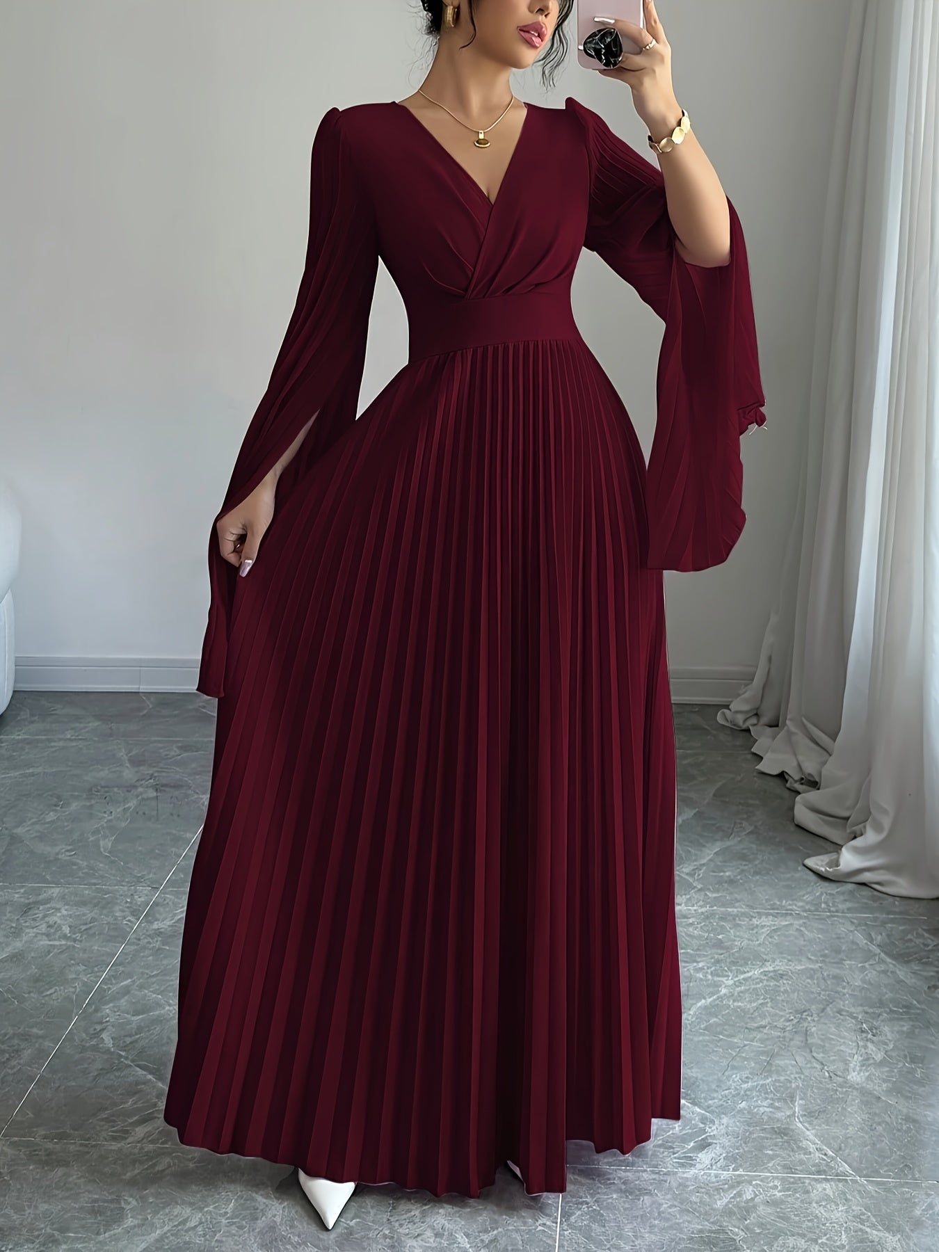 Guinevere fall v-neck maxi dress - neckline detail