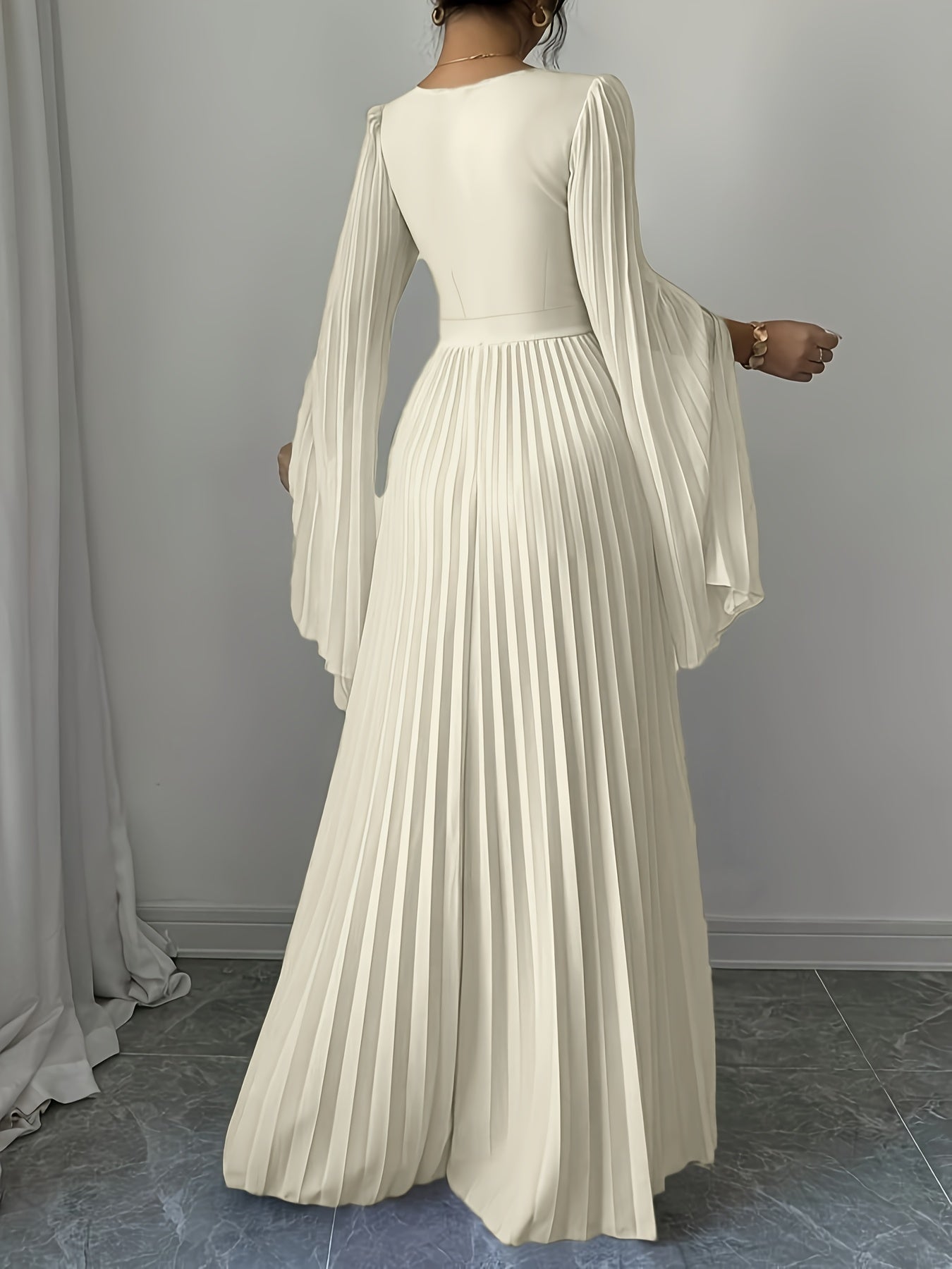 Guinevere fall v-neck maxi dress - color Black