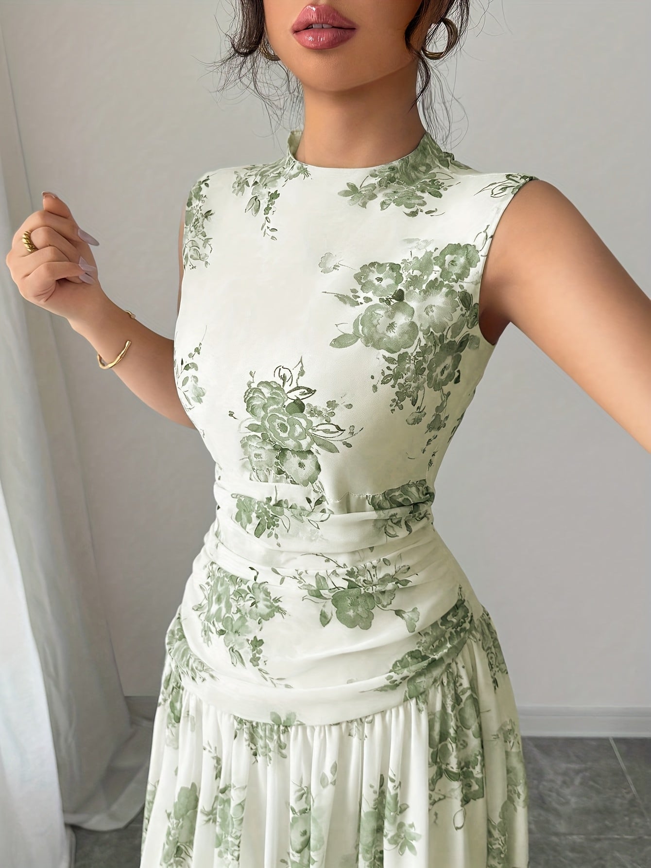 Marisol sleeveless floral dress - full look 2
