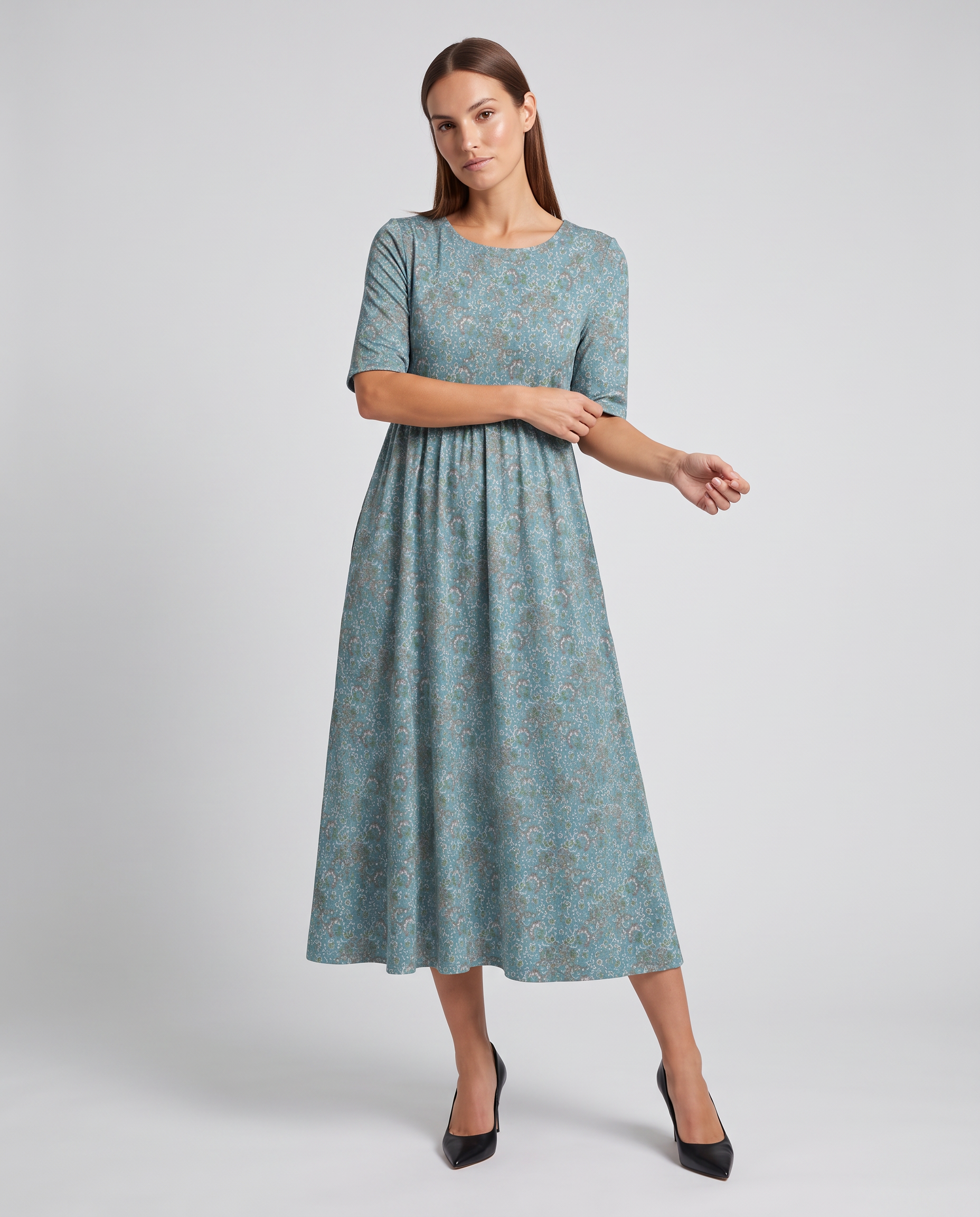 Skye floral print midi dress blue everyday - front view