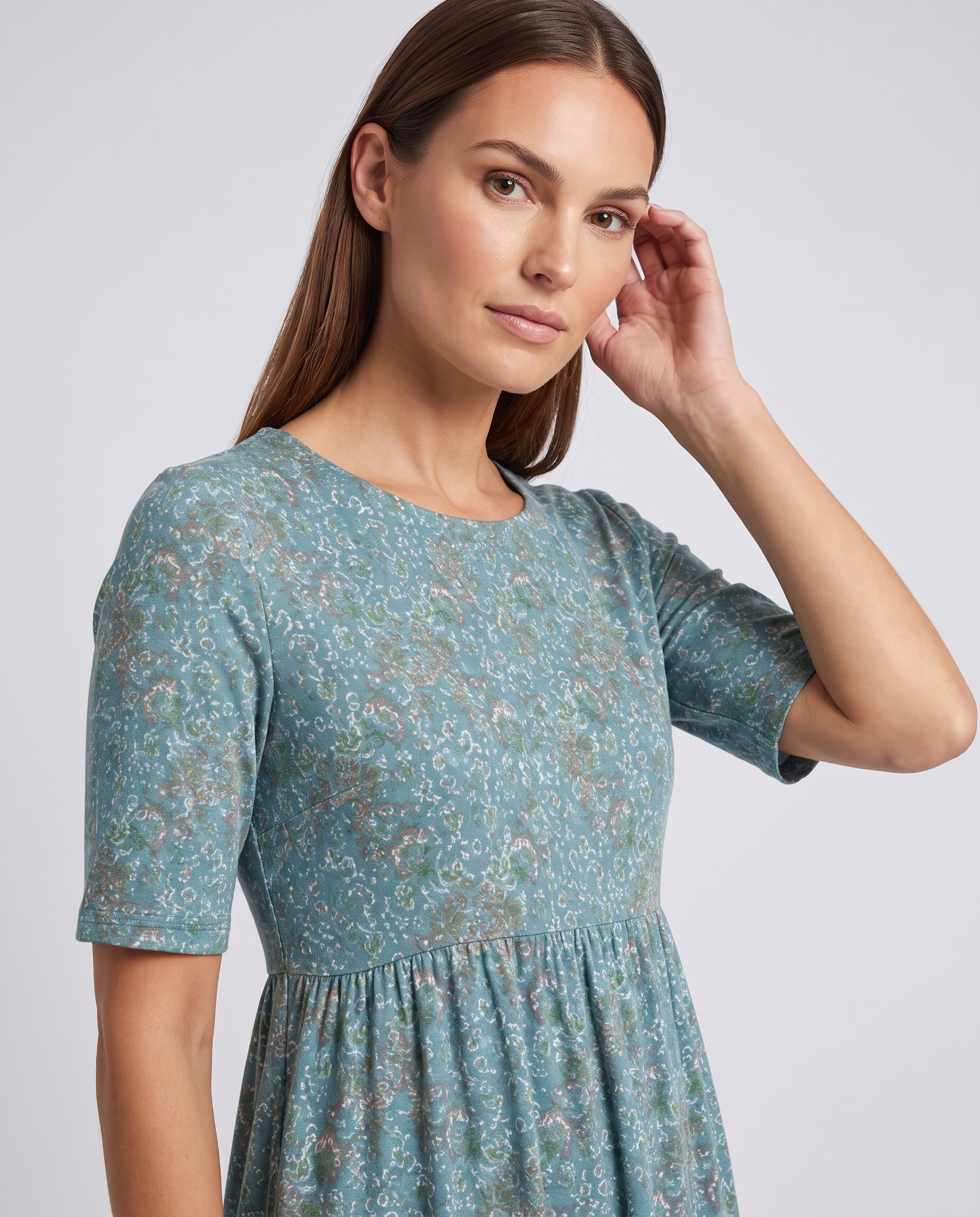 Skye floral print midi dress blue everyday - back view
