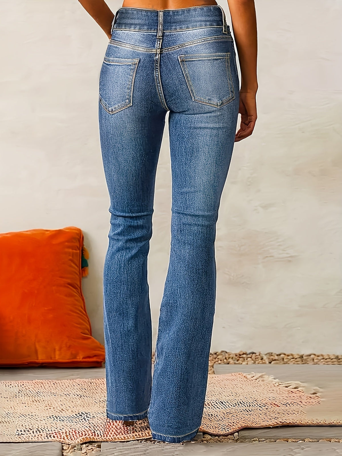 Vespera | Classic High-Rise Flared Jeans